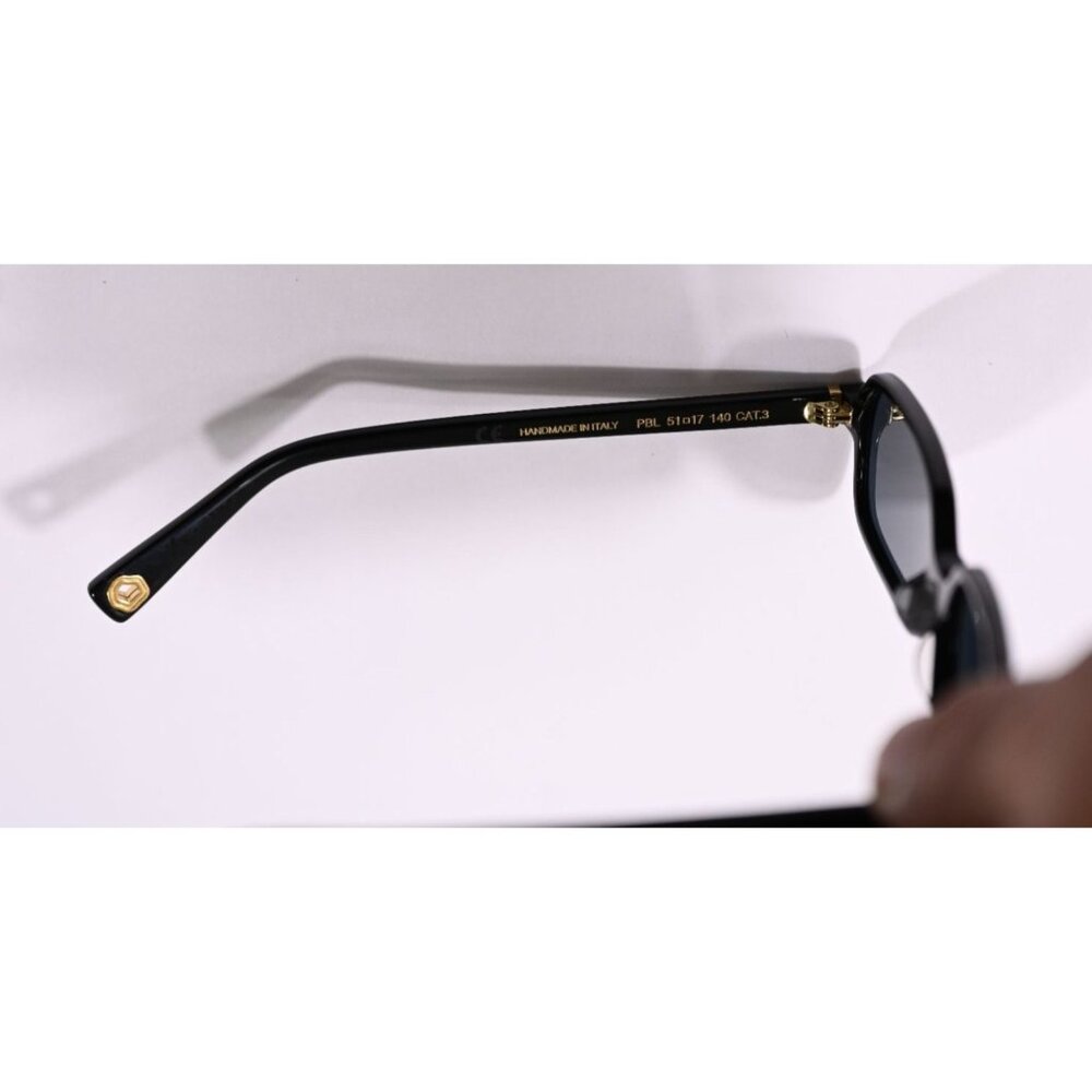 AUREUM Palma Sunglasses in Black - Picture 7 of 7